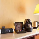 Mercure Paris Ouest 호텔