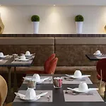 Mercure Paris Ouest Otel Versay