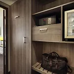 Mercure Paris Ouest 베흑사이으