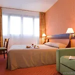 Mercure Paris Ouest 4*