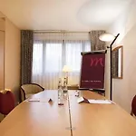Mercure Paris Ouest 4*