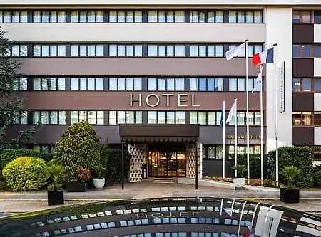 ホテル Mercure Paris Ouest ベルサイユ