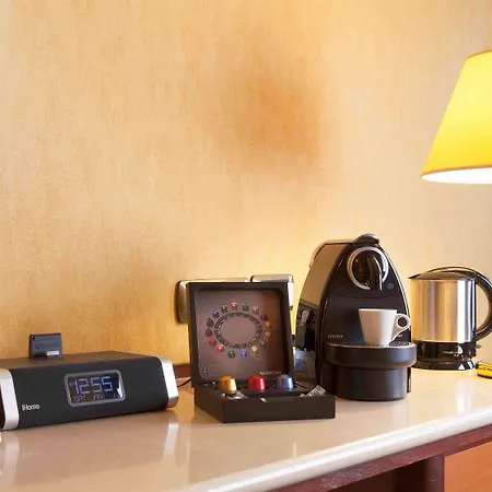 Mercure Paris Ouest Hotel