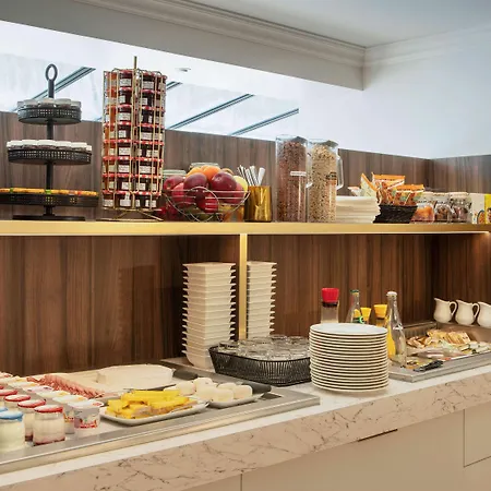 Hotel Mercure Parly 2 4*