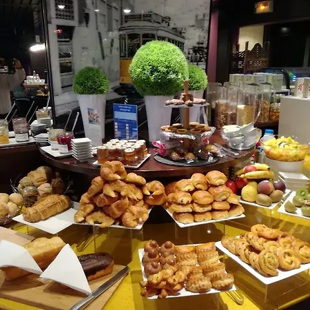 Mercure Paris Ouest Ξενοδοχείο