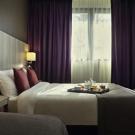 Mercure Paris Ouest 4* Версаль