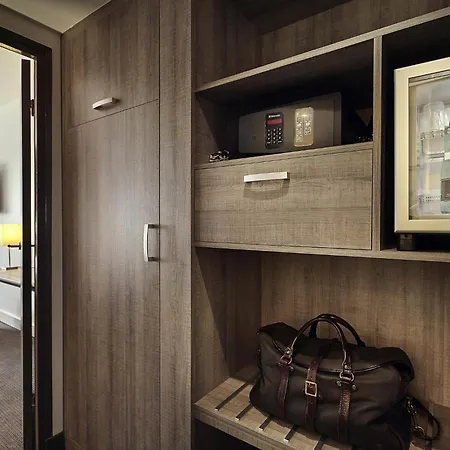 Mercure Paris Ouest فيرفاي