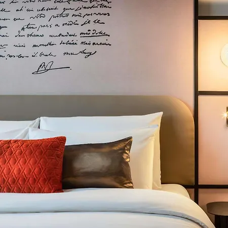 Mercure Paris Ouest Hotel 4*