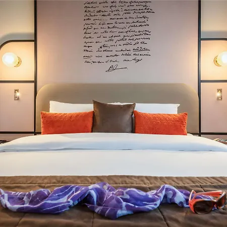 Mercure Paris Ouest 4*