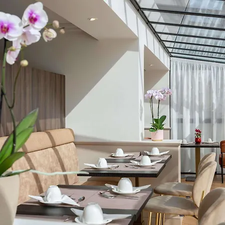 Hotel Mercure Paris Ouest 4*