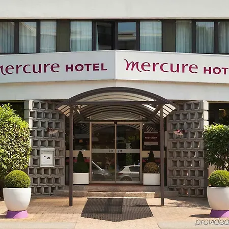 Mercure Paris Ouest Hotel 4*