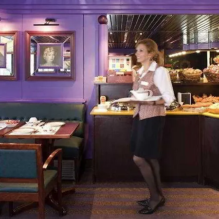 Mercure Paris Ouest 베흑사이으