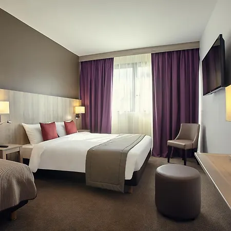 Mercure Paris Ouest Отель 4*