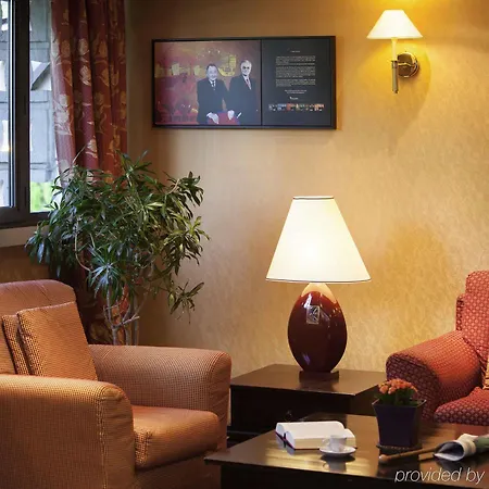 Mercure Paris Ouest 4*