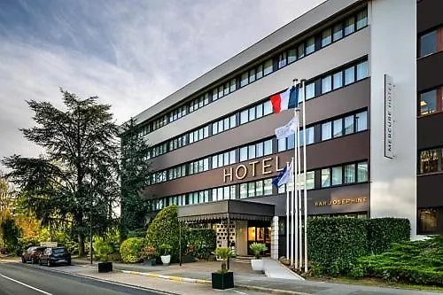 Mercure Paris Ouest 4*