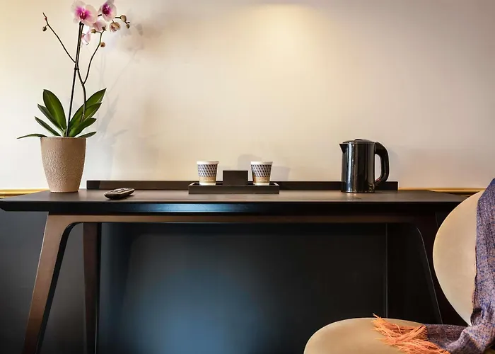 Mercure Paris Ouest Hotel