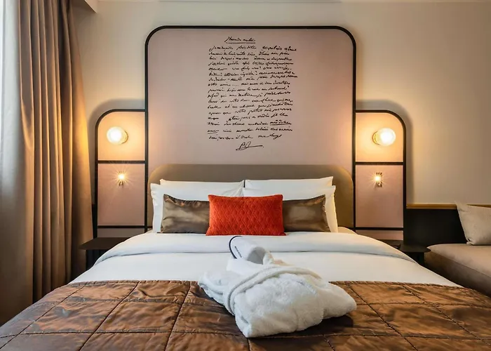 Mercure Paris Ouest Hotel 4*