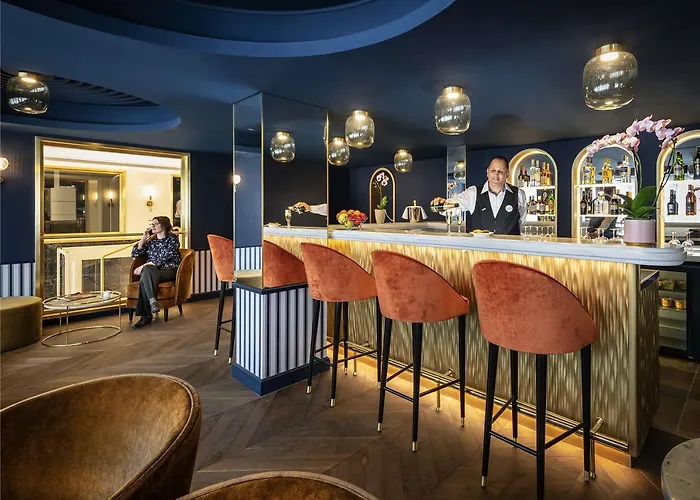 Hotel Mercure Paris Ouest 4*