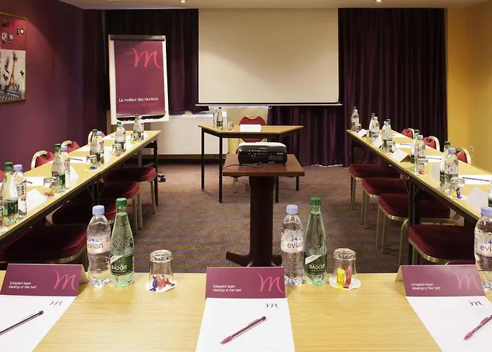 Mercure Paris Ouest Hotel 4*