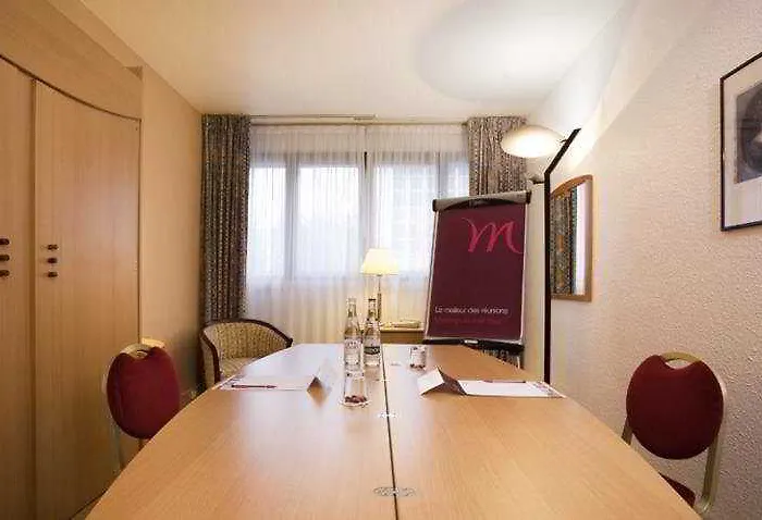 Mercure Paris Ouest 4*