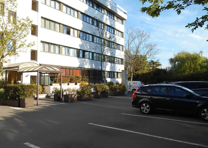 Mercure Paris Ouest 4* Versailles